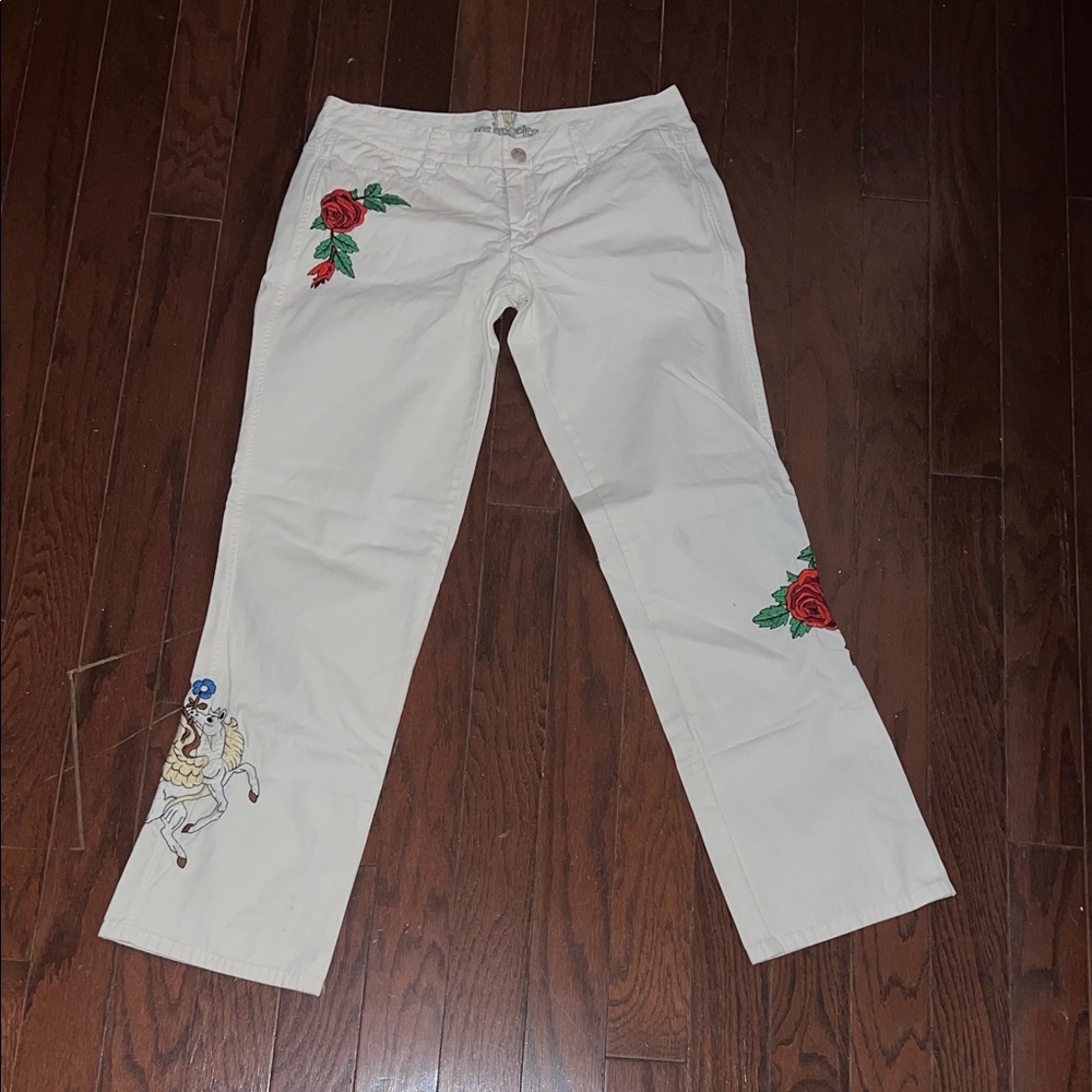 Johnny Was size 6 Embroidered white Pants with Rose and Horse Design